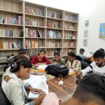neelgyan-library-shelves-students